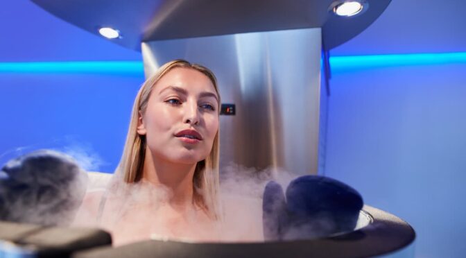Who uses cryotherapy and Cryomed products?