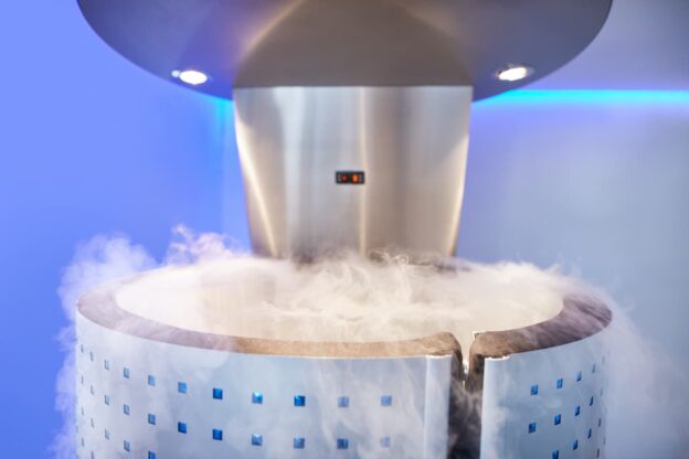 The use of cold chambers in sport and fitness